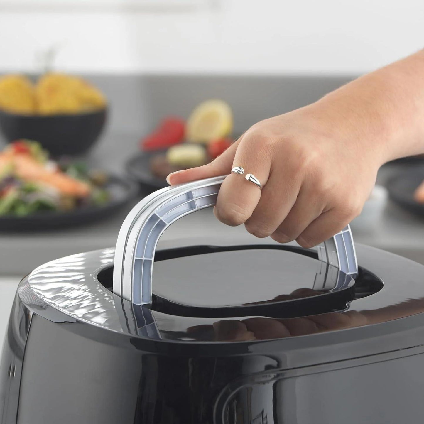 Digital Air Fryer 4.2L – 1300W Oil-Free Fryer with Timer & Presets