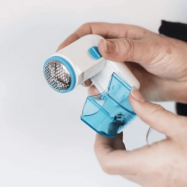 Portable Compact Fabric Shaver – Battery-Powered Fuzz and Lint Remover